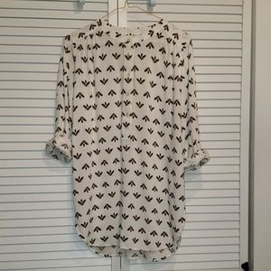[BRAND NEW] 3/4 Button Up, Roll Sleeve Blouse